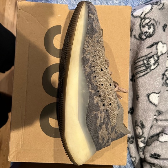 Yeezy 380 Men Size 8 - Picture 7 of 11